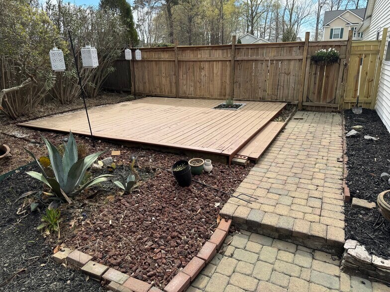 Building Photo - 102 Bill Park Dr