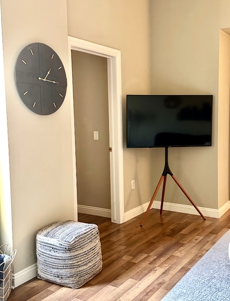 Building Photo - 1001 O St