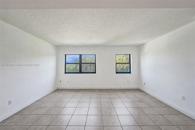 Building Photo - 1201 S Ocean Dr