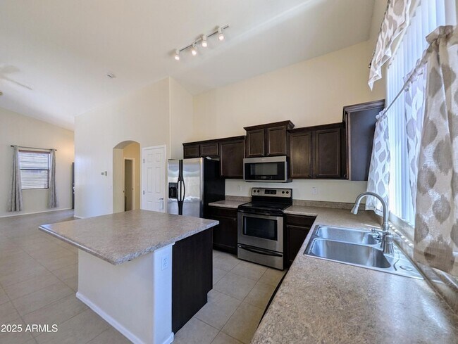 Building Photo - 3731 W St Kateri Dr