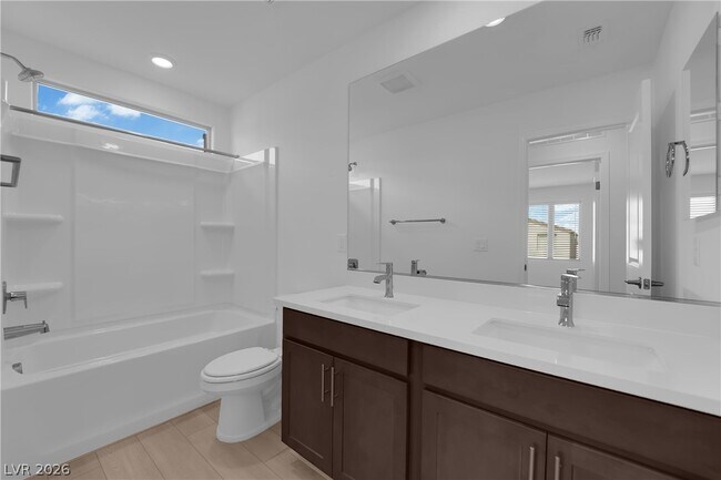 Building Photo - 10263 Estancia Hl St