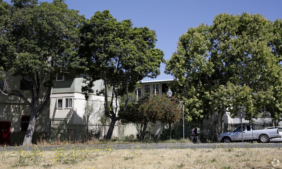 Building Photo - Adeline Apartments