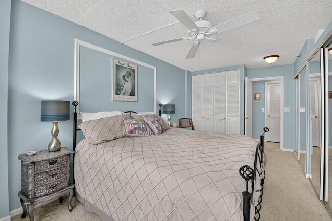 Building Photo - 4505 S Ocean Blvd