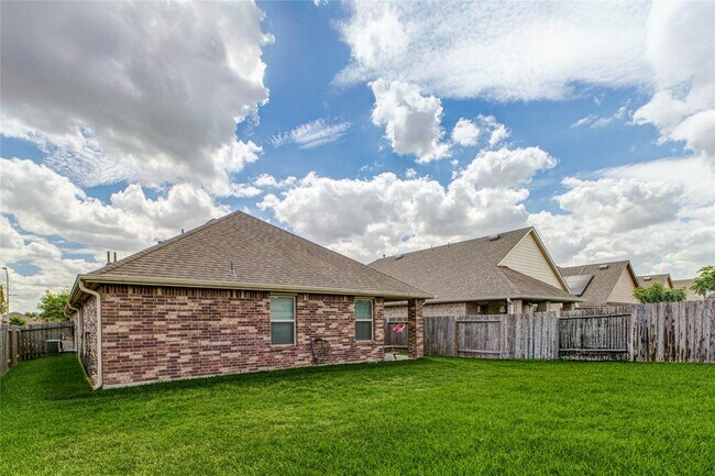 Building Photo - 23810 Rivage Ridge Dr