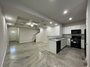 Building Photo - 7311 Colina Way