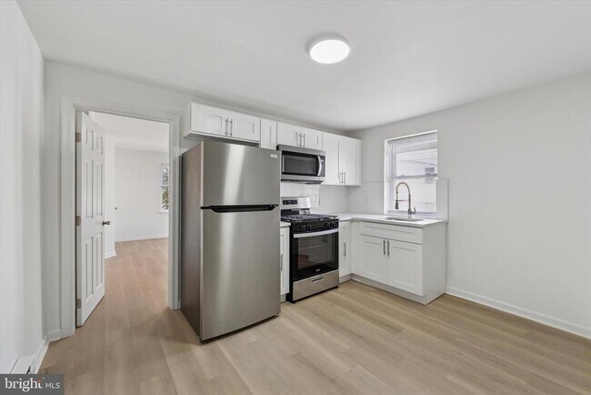 Building Photo - 1626 N 17th St