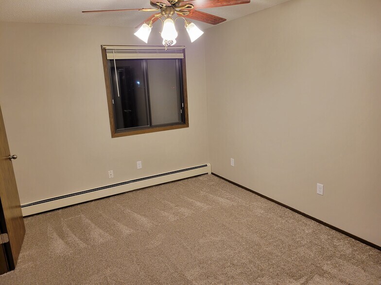 Building Photo - 3917 Heritage Hills Dr