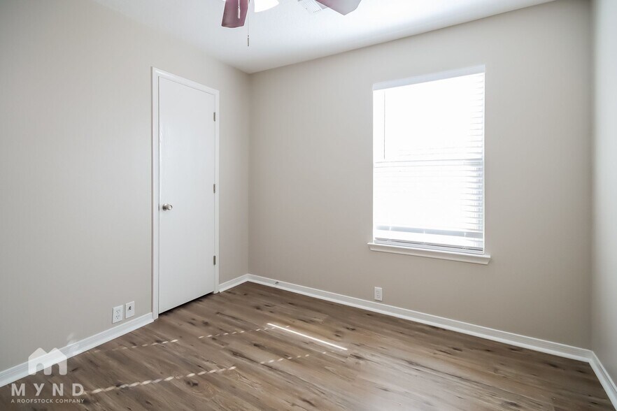 Building Photo - 7318 Rosebud Bend Dr