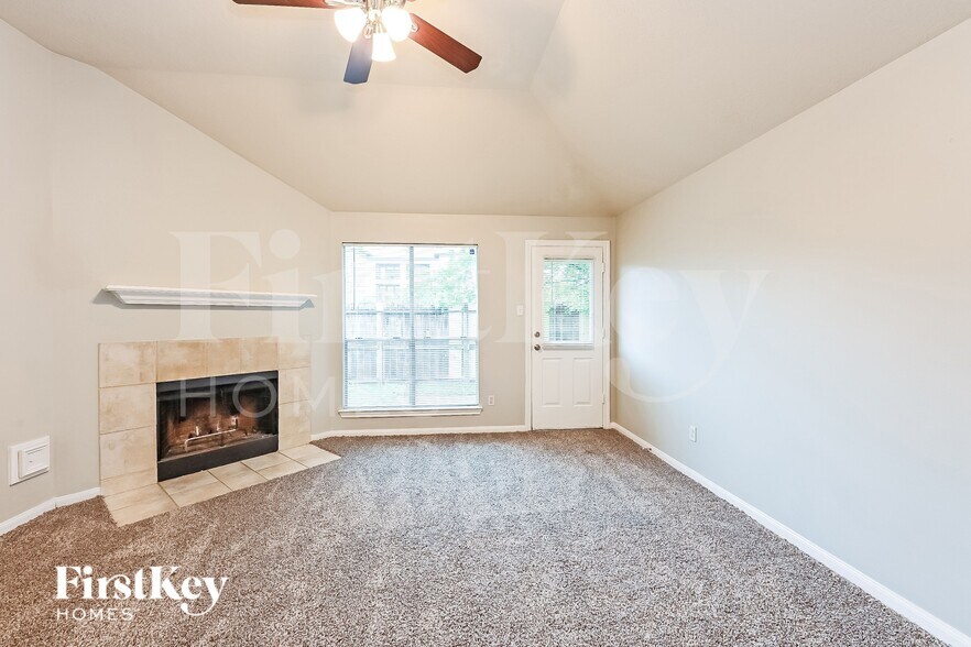 Building Photo - 6739 Renata Cir