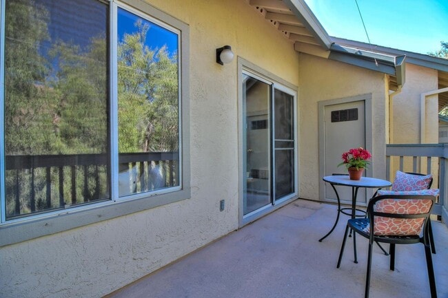 Building Photo - Wow! What a Great Home! Available Now!