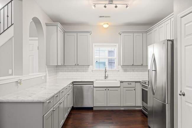 Building Photo - 1323 Island Ridge Dr