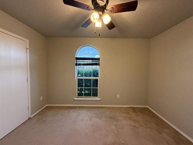 Building Photo - 7033 Snowy Owl St