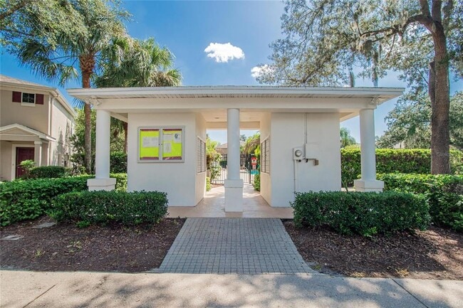 Building Photo - 15768 Fishhawk Falls Dr