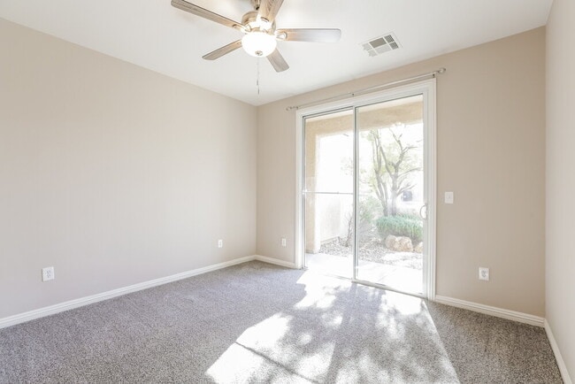 Building Photo - 10223 Villa ARCENO Ave