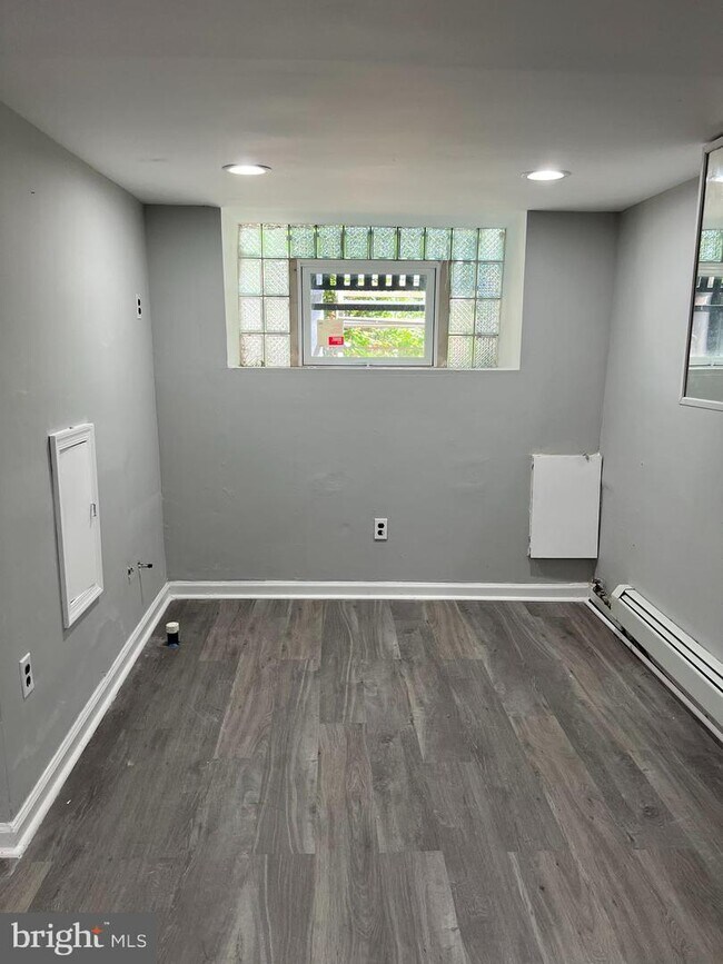 Building Photo - 6226 N 4th St