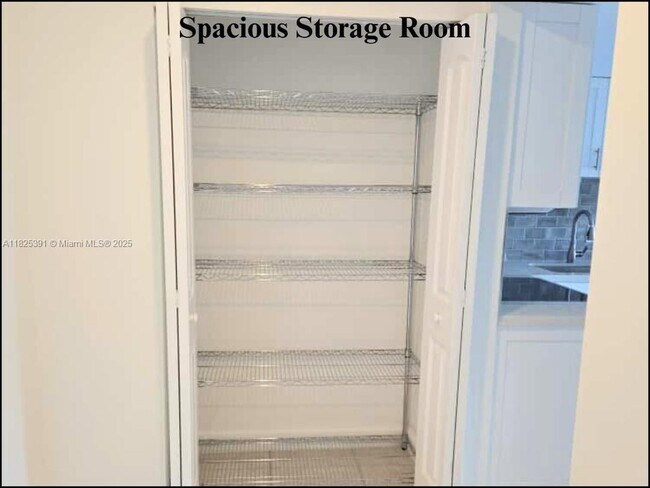 Building Photo - 10651 SW 108th Ave