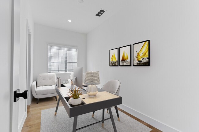 Building Photo - 2832 12th Ave