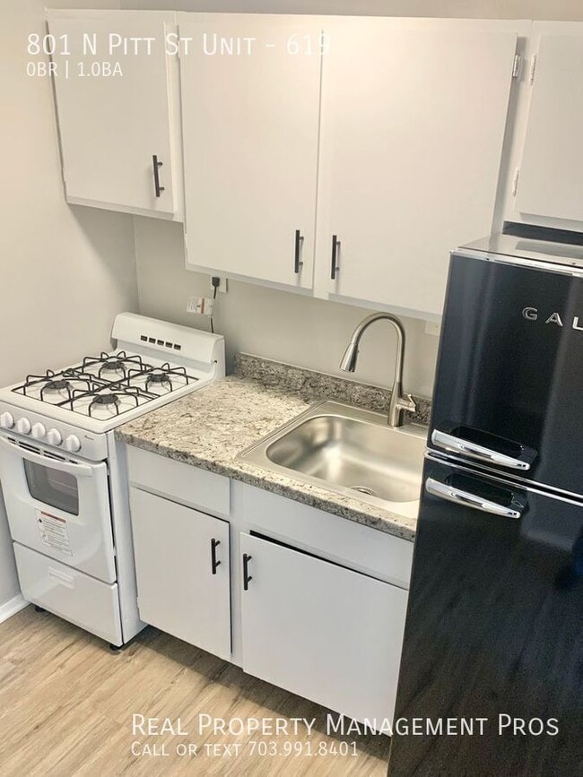 Building Photo - 801 N Pitt St