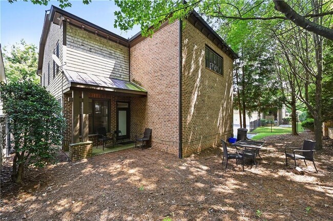 Building Photo - 4522 Gateway Ct