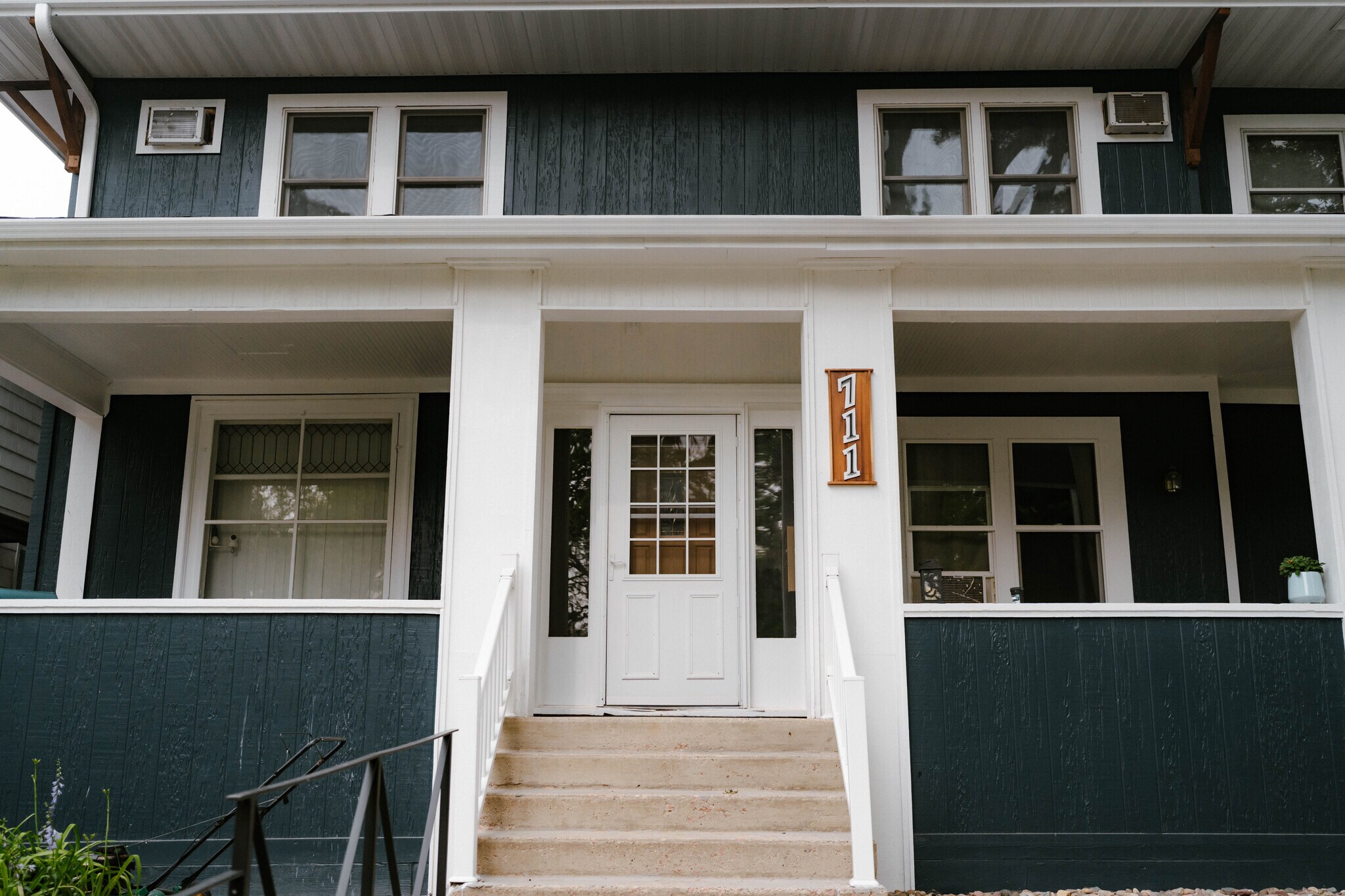 Building Photo - 711 S Phillips Ave