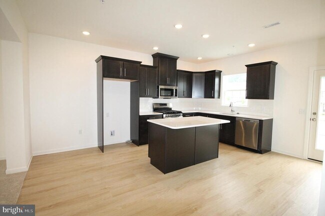 Building Photo - 2445 Spring Water Cir