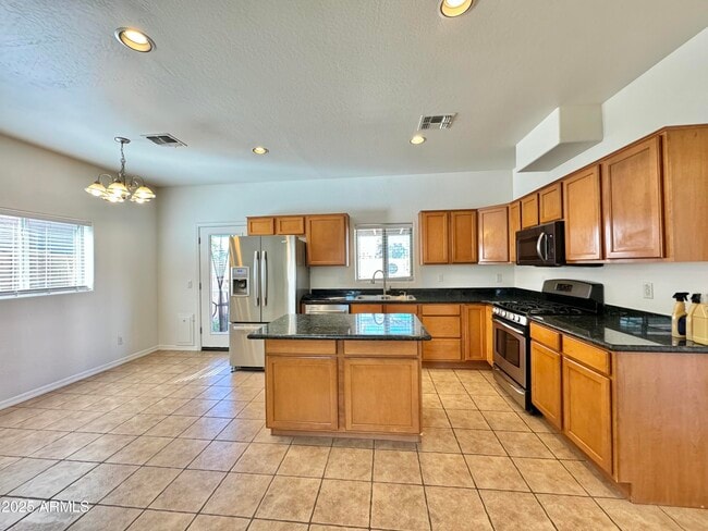 Building Photo - 1838 E Anderson Dr