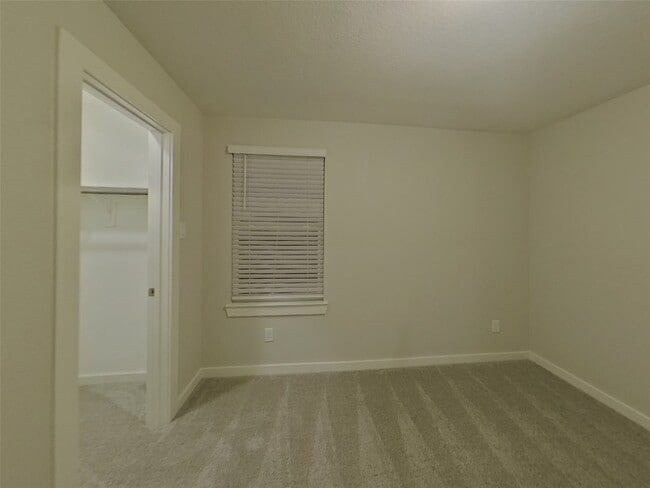 Building Photo - 23643 Gibson Frst Dr