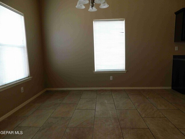 Building Photo - 14628 Rockbridge