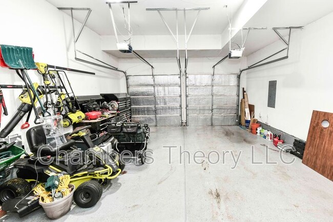 Building Photo - 25798 S Village Dr
