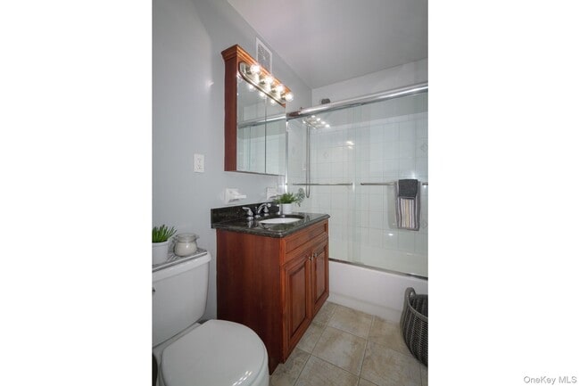 Building Photo - 20 Mainsail Dr