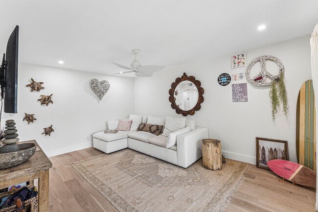 Building Photo - 207 Tropic Isle Dr
