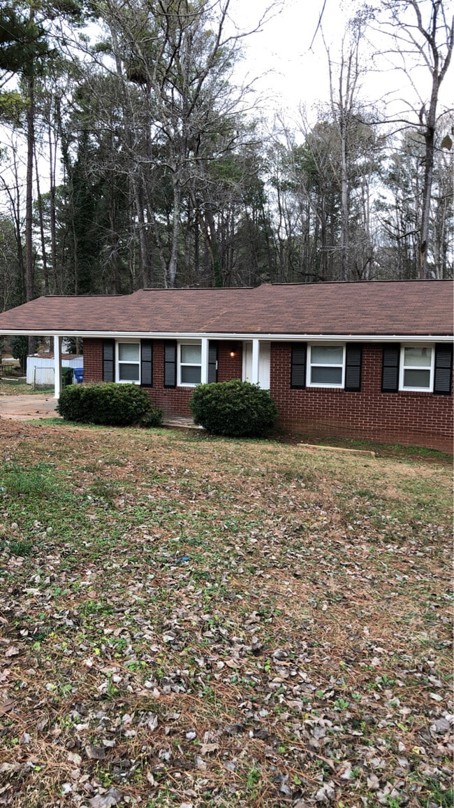 Building Photo - 4377 Kimball Rd SW