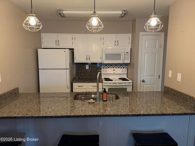 Building Photo - 176 Jeffie Ln