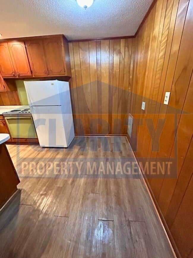 Building Photo - 405 Emmett Ave NW