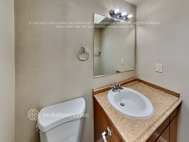 Building Photo - 9919 Zircon Dr SW