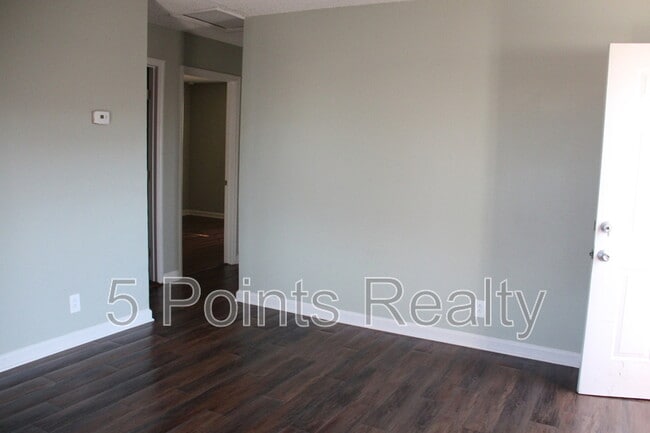 Building Photo - 308 Prince Ave