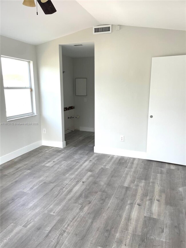 Building Photo - 10025 NW 51st Terrace