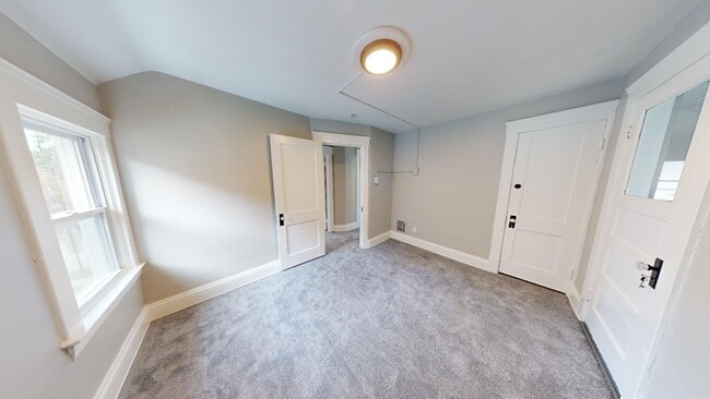 Building Photo - Brooklyn Centre - 3 Bedroom Single Family ...