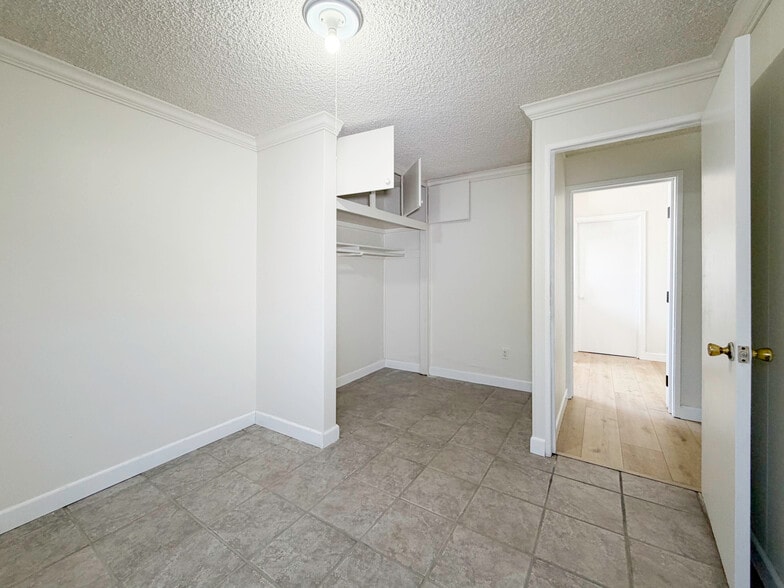 Bedroom storage - 1722 E Victoria Ave