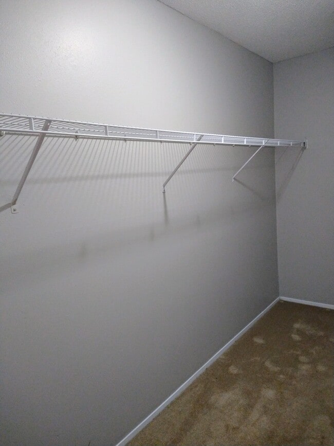 Building Photo - 128 Woodland Hills Dr