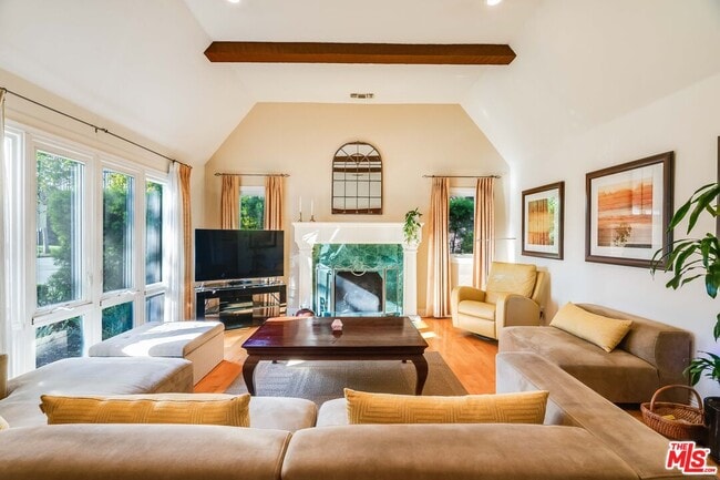 Building Photo - 200 S Wetherly Dr