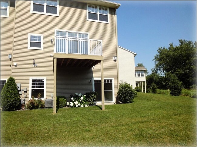 Building Photo - 16601 50th Ct N
