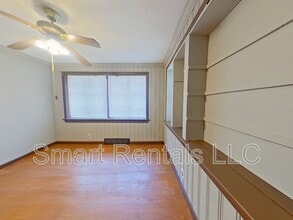 Building Photo - 1633 Veronica Ave