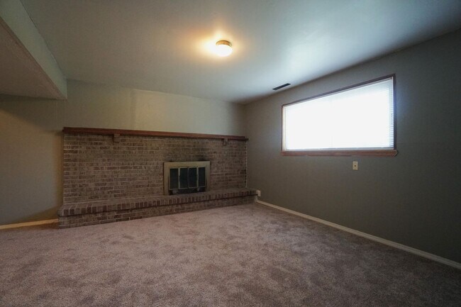 Building Photo - 1822 Wooten Rd