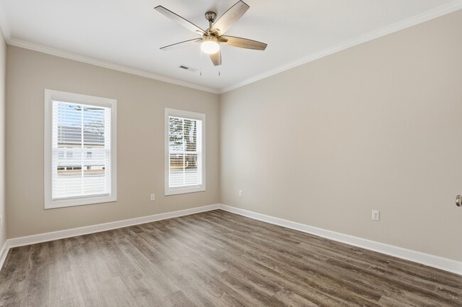 Building Photo - 111 N Mill St