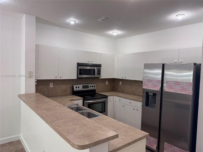 Building Photo - 8500 SW 150th Ave