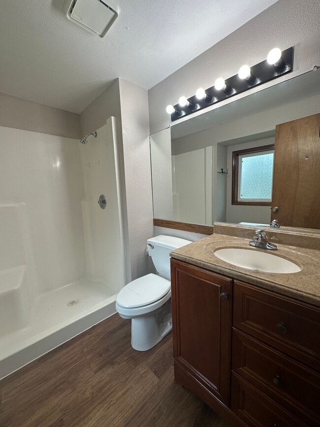 Building Photo - Updated Three Bedroom Home in North Salem