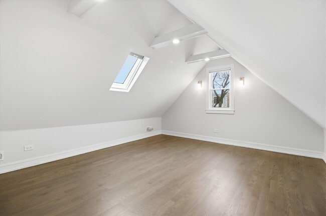 Building Photo - 2726 N St Louis Ave