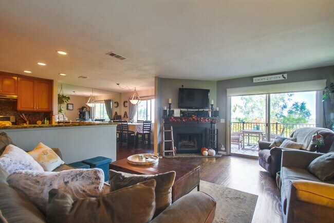 Building Photo - 3064 Avenida Christina