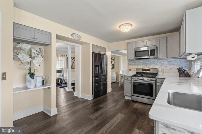 Building Photo - 18318 Lyles Dr